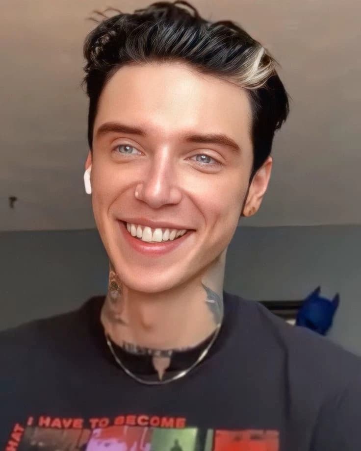 Andy Biersack (Black Veil Brides) thumbnail