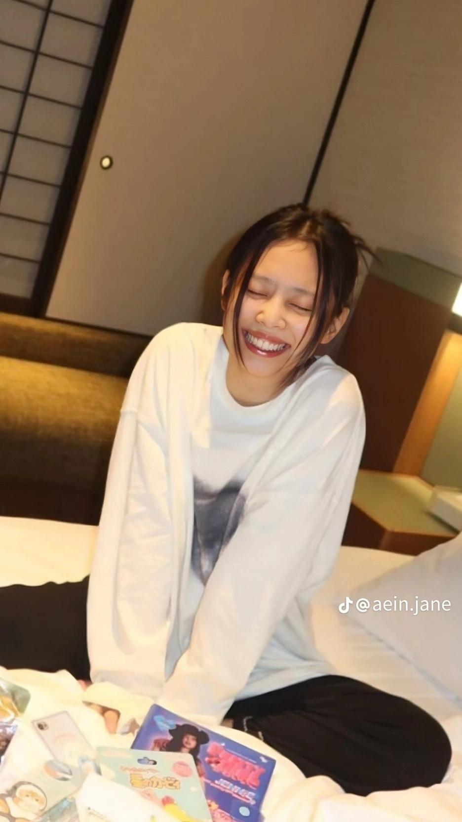 Jennie thumbnail