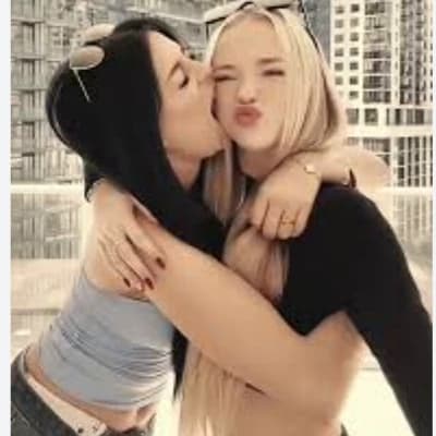 Camilla Araujo and Julia Filippo thumbnail