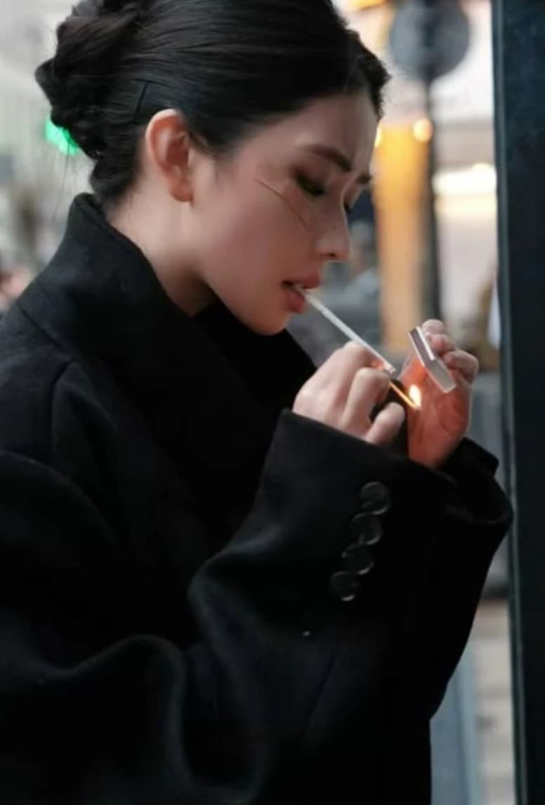 Julia Five thumbnail