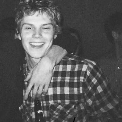 Evan Peters thumbnail