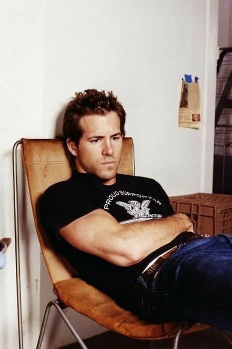 Ryan Reynolds  thumbnail