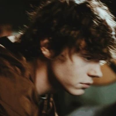 Evan Peters thumbnail