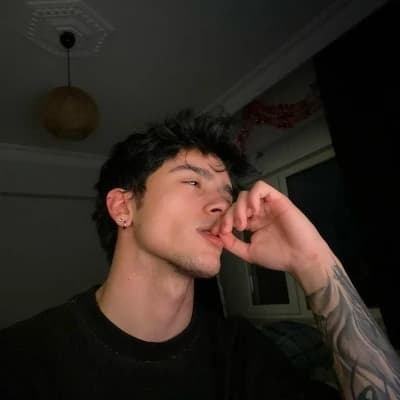 Alex thumbnail