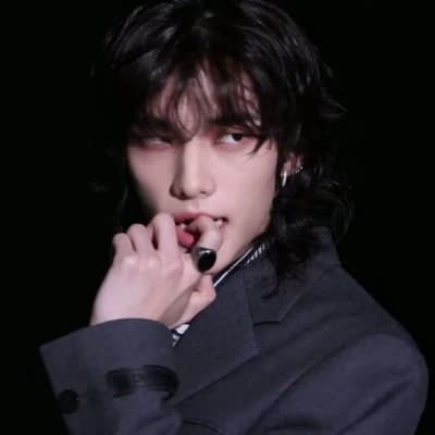 Hwang Hyunjin thumbnail