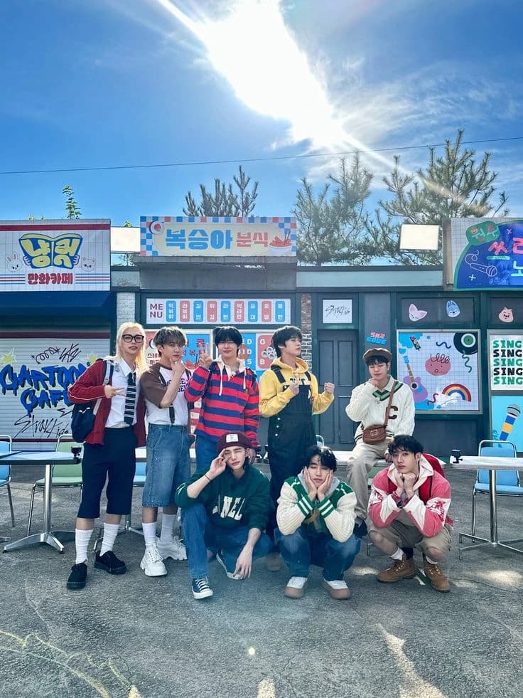 Stray kids thumbnail