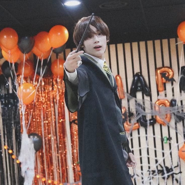 Hueningkai thumbnail