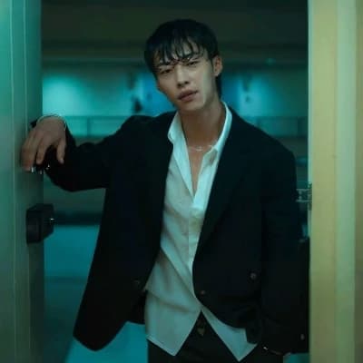 Woo DoHwan thumbnail