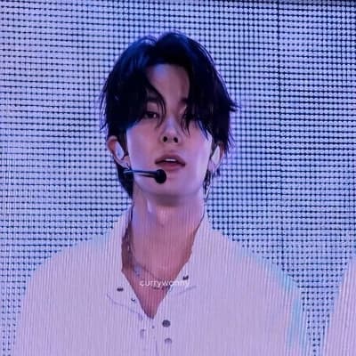 Lee Heeseung thumbnail