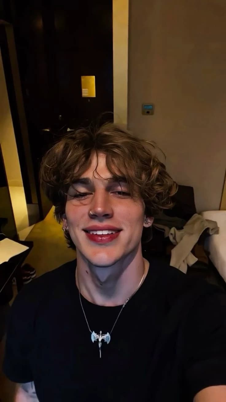 Vinnie Hacker thumbnail