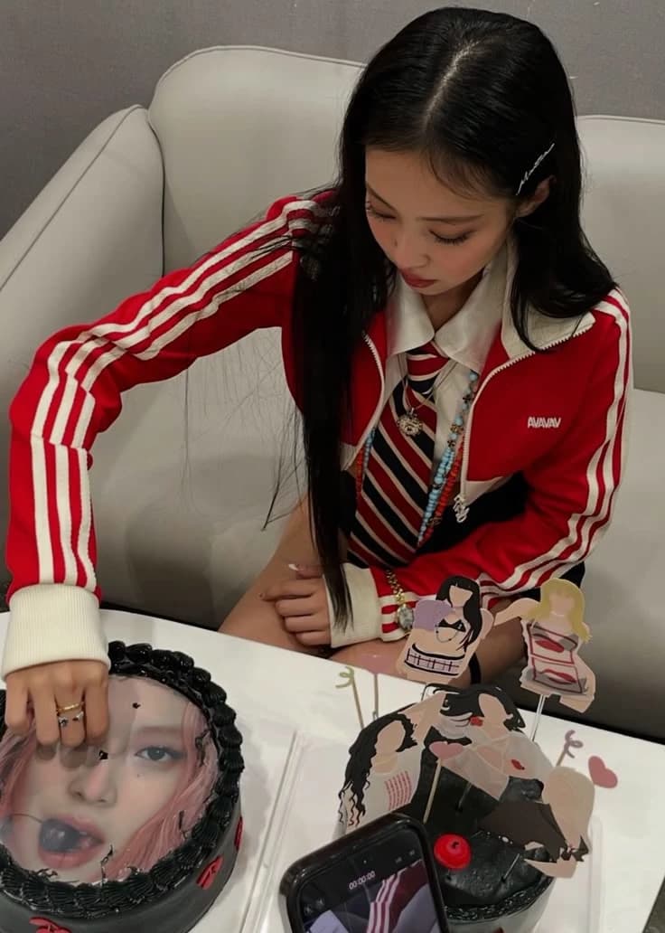 Jennie thumbnail