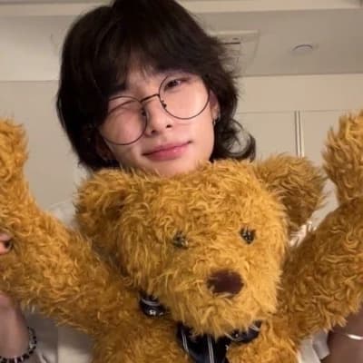 Hyunjin thumbnail