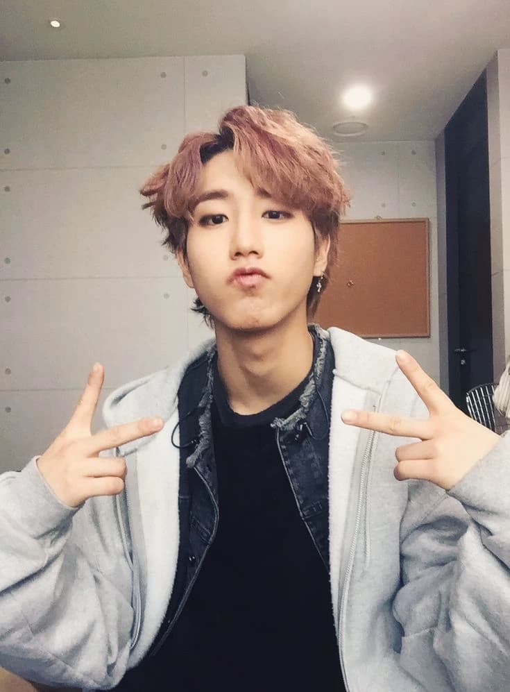 Han jisung (BL) thumbnail