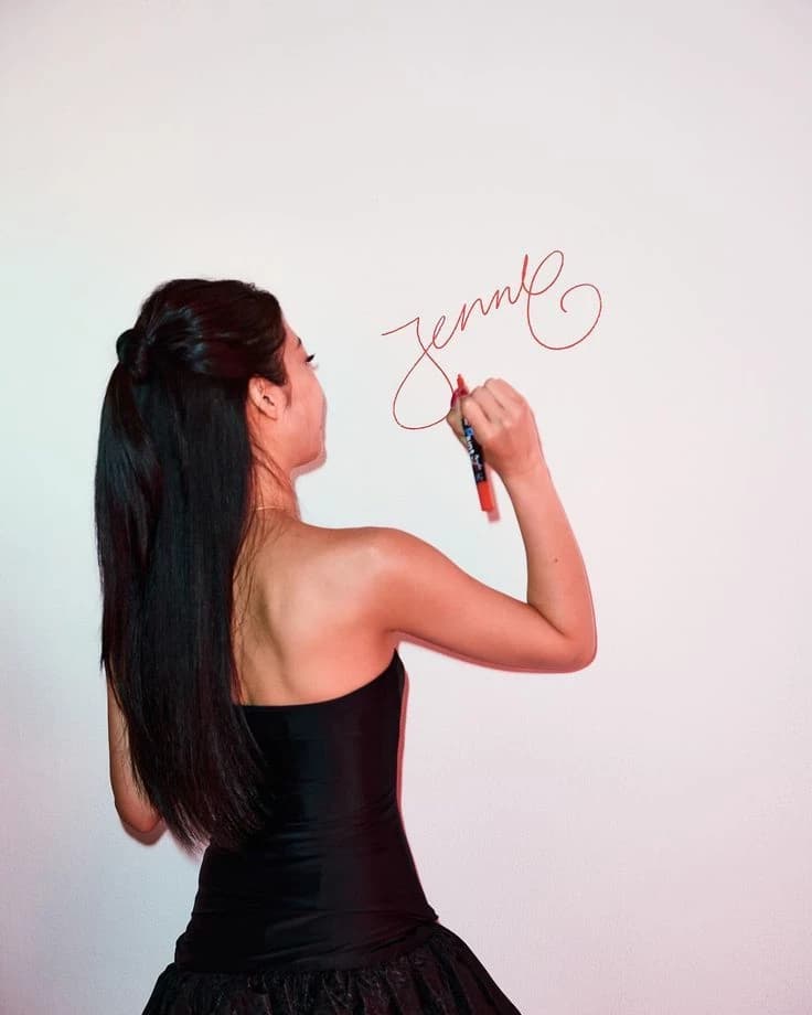 Jennie thumbnail