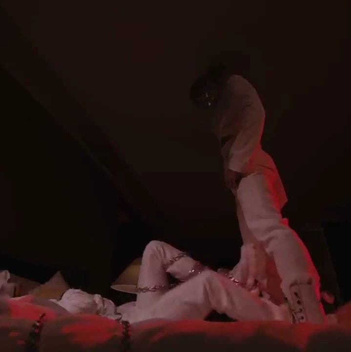Red lights (skz hyunjin bang chan) thumbnail