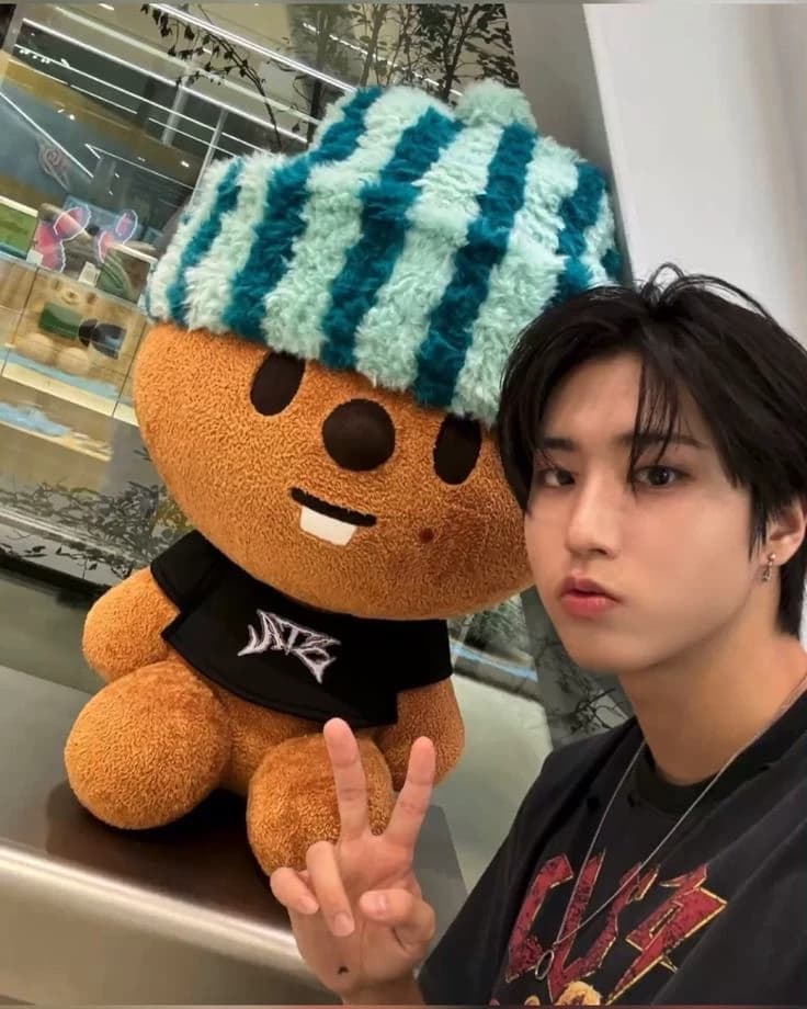 Han Jisung thumbnail