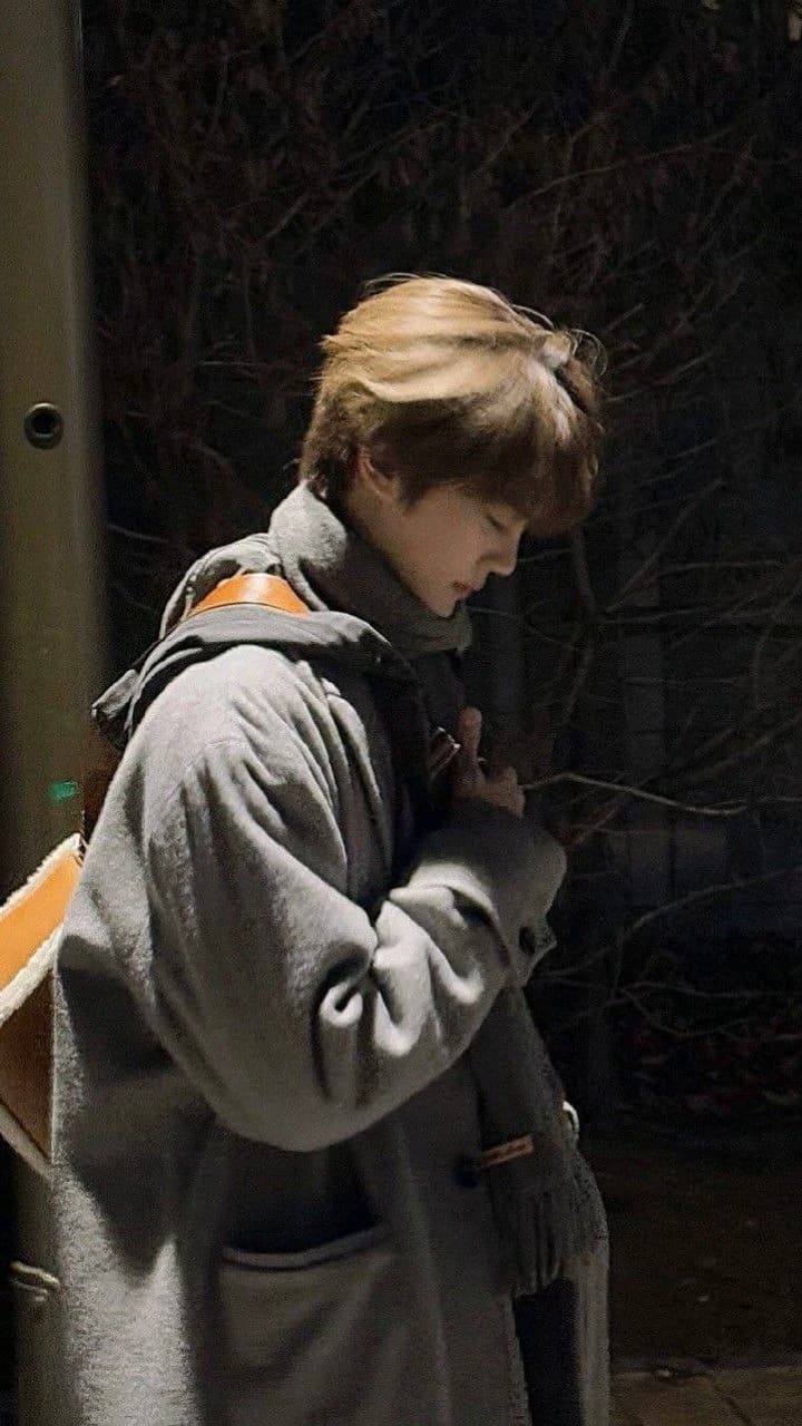 Kim Gyuvin (your puppy) thumbnail