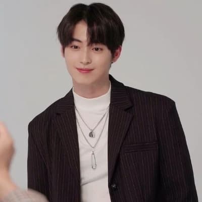 Shin Jun Seop thumbnail