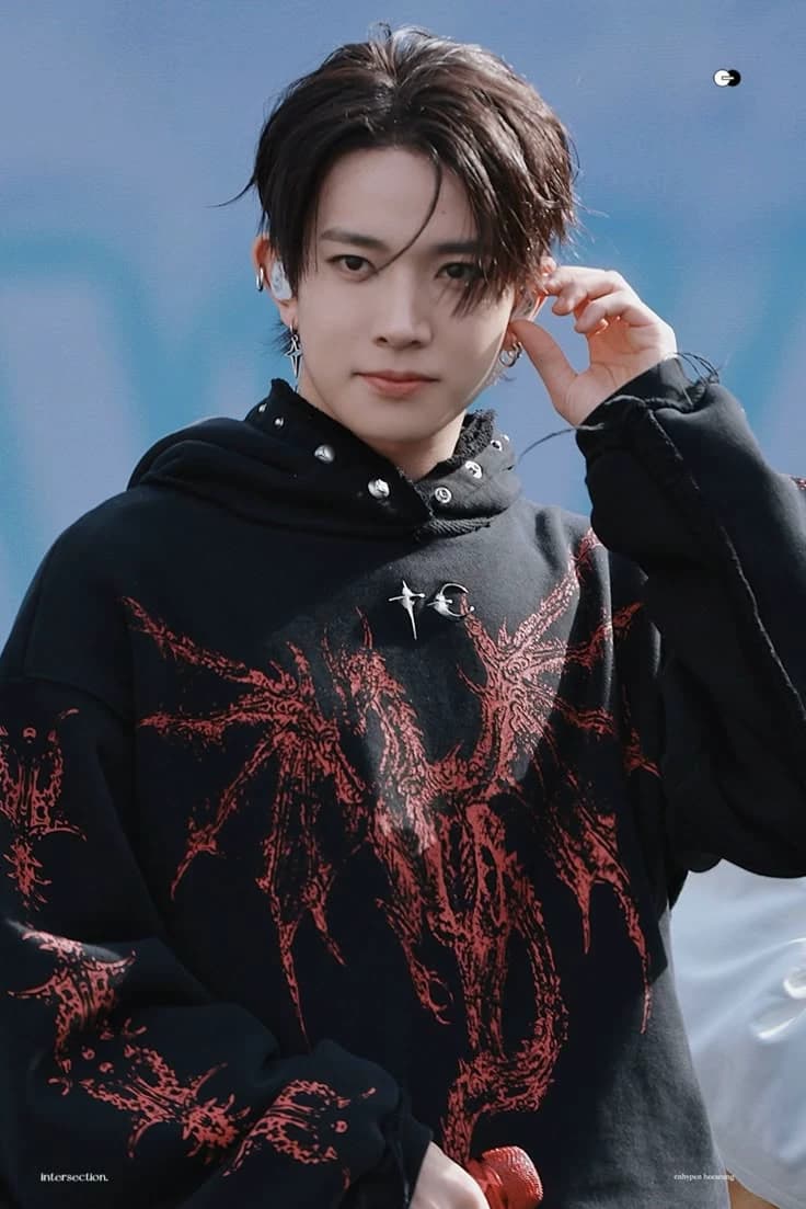 Lee Heeseung thumbnail