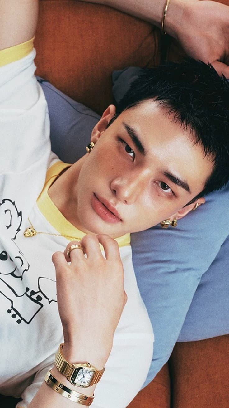 Hwang Hyunjin thumbnail