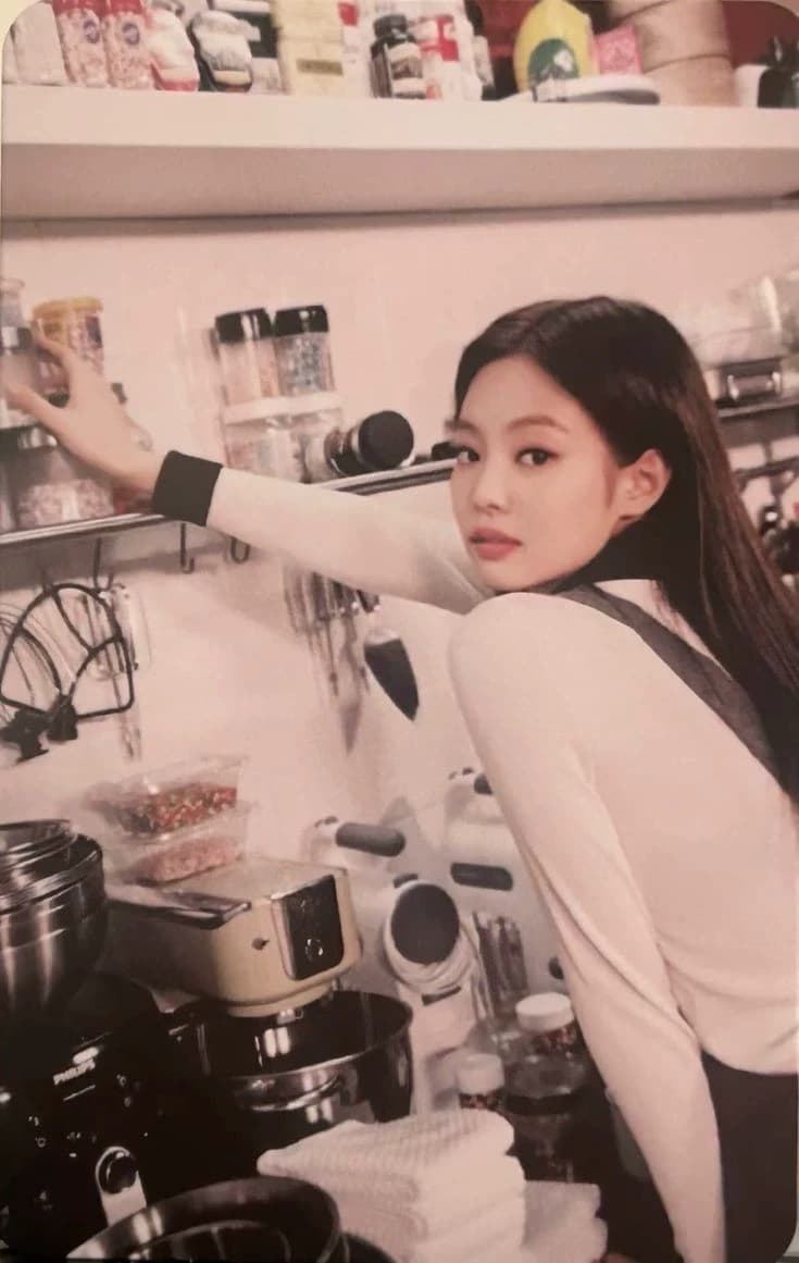 Jennie thumbnail