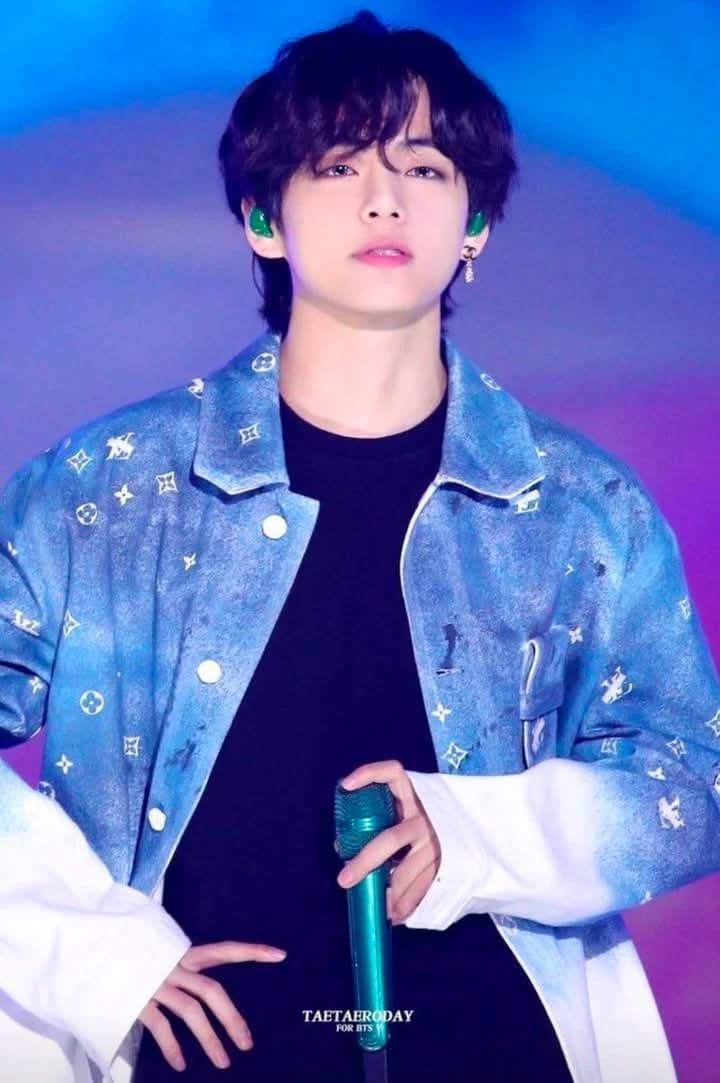 Kim tae-hyung thumbnail