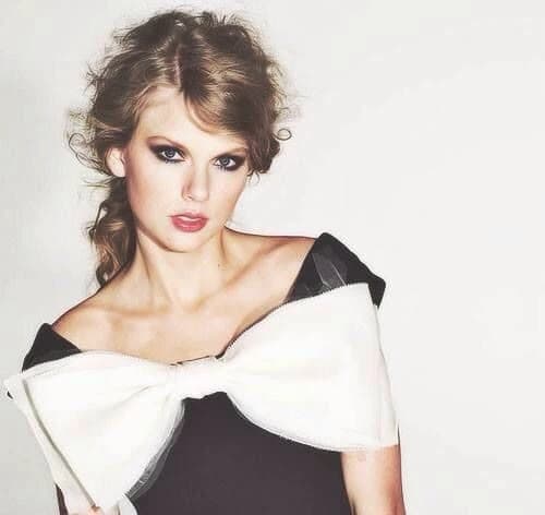TAYLOR SWIFT  thumbnail