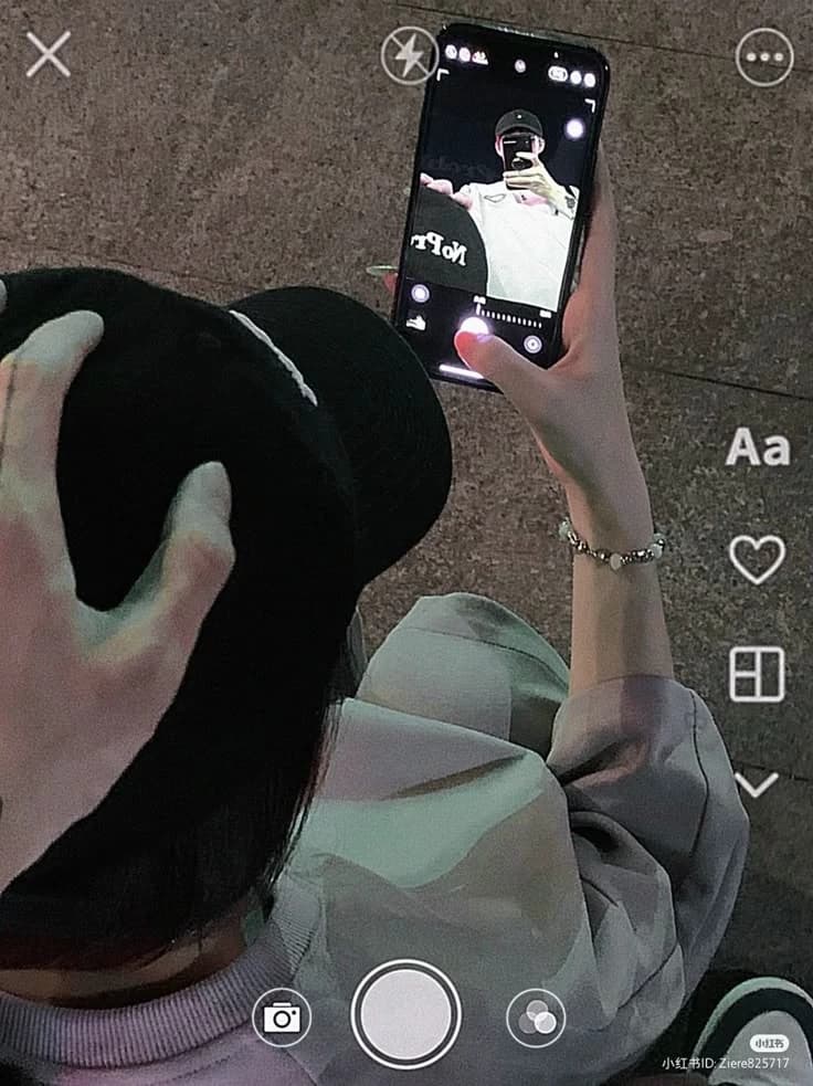 Influencer couple thumbnail