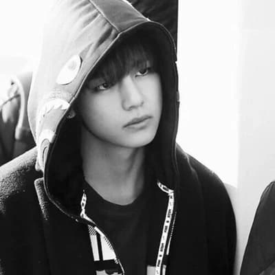 Kim Taehyung thumbnail