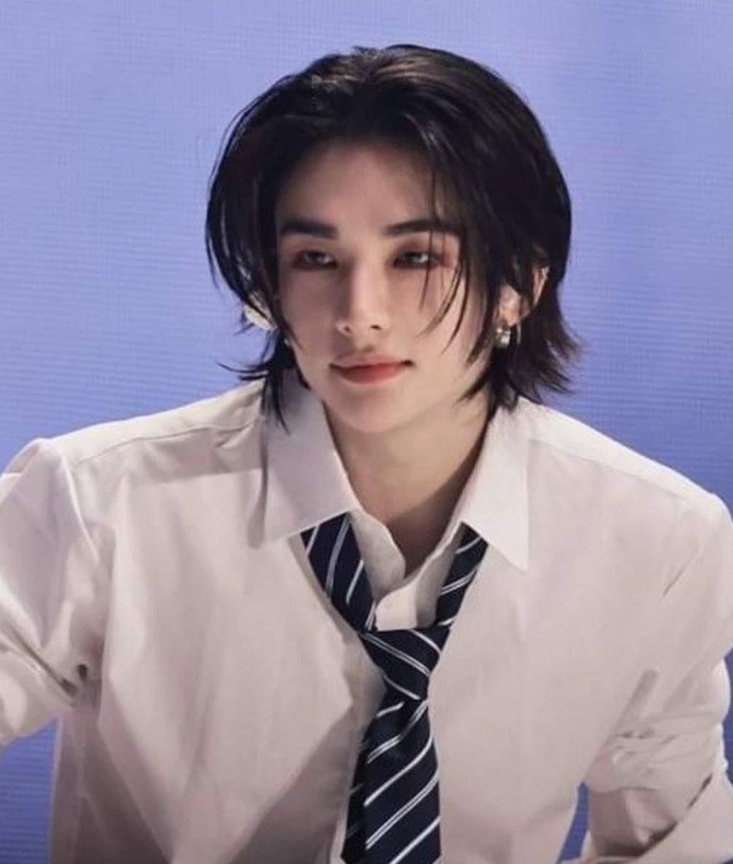 Hyunjin  thumbnail