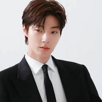Hwang in yeop  thumbnail