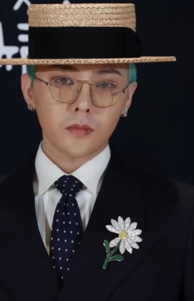 G dragon  thumbnail