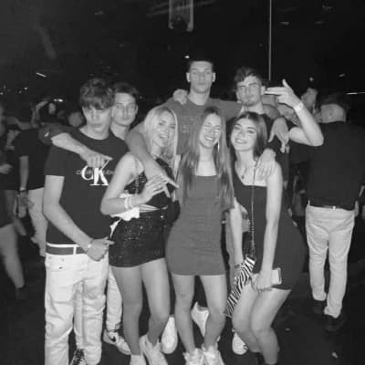 Friend. Group thumbnail