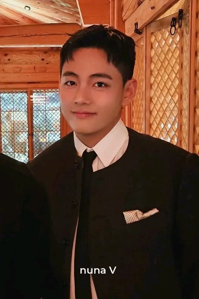 Kim Taehyung thumbnail