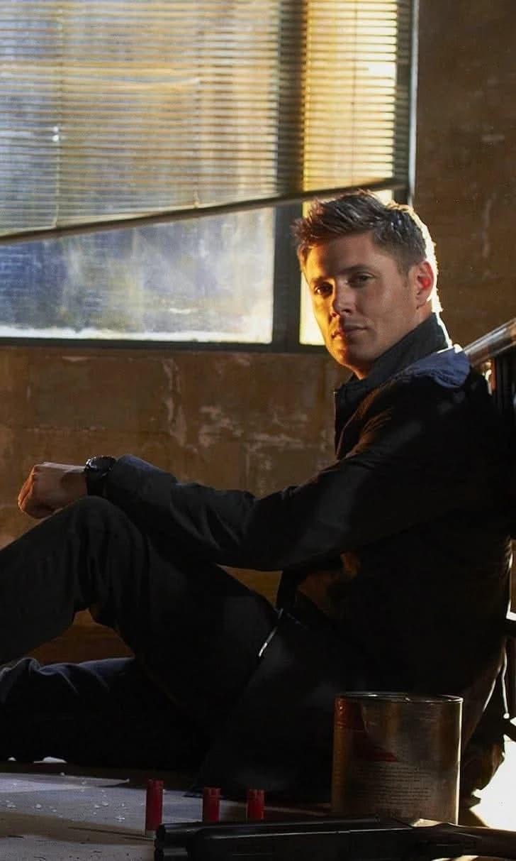Dean Winchester  thumbnail