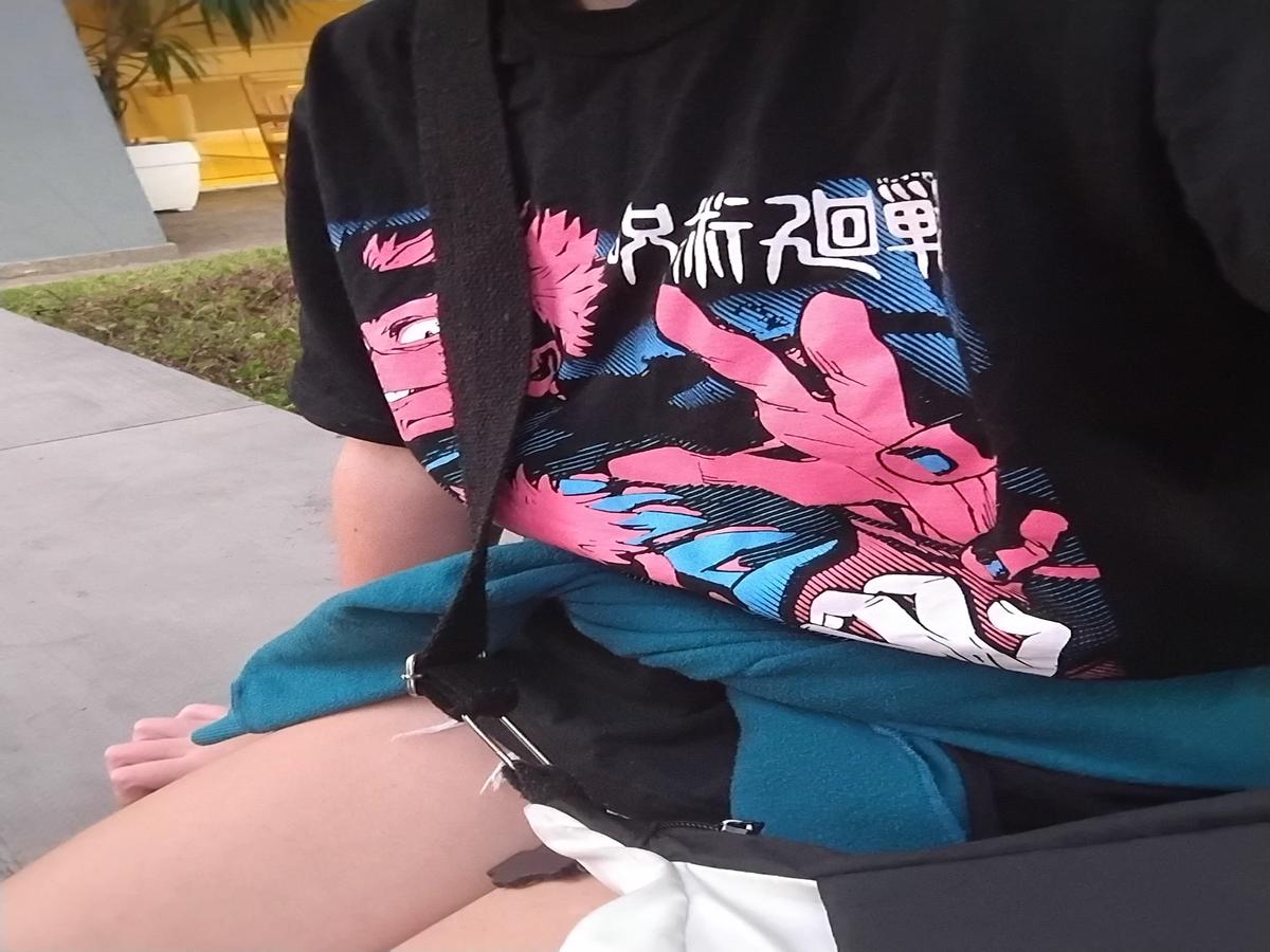 Shy colleague and otaku | Bruna thumbnail