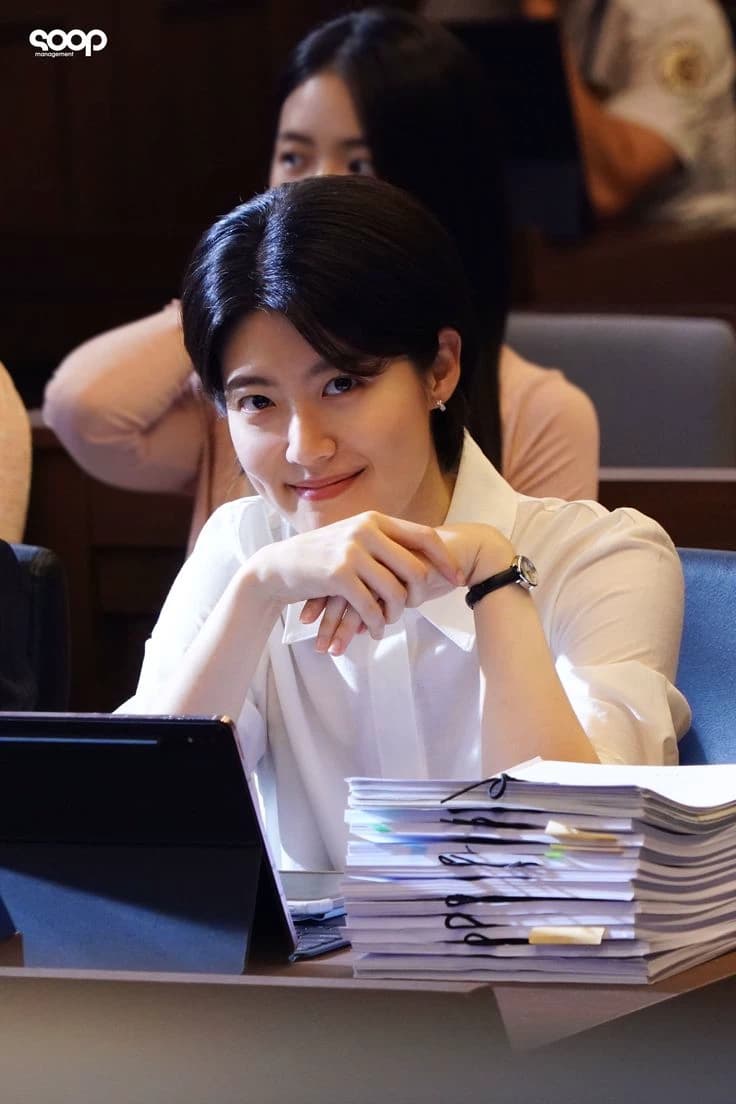 Han Yoo Ri thumbnail