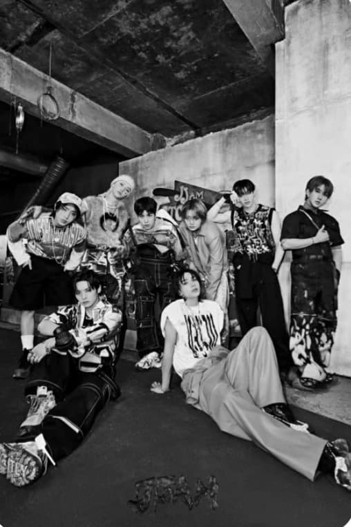 Stray Kids thumbnail