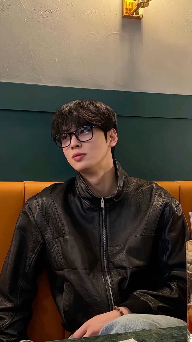 Cha-Eunwoo thumbnail