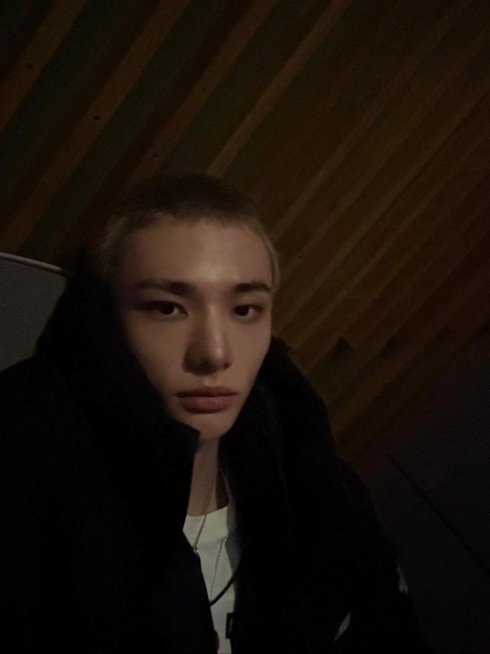 Hwang Hyunjin thumbnail