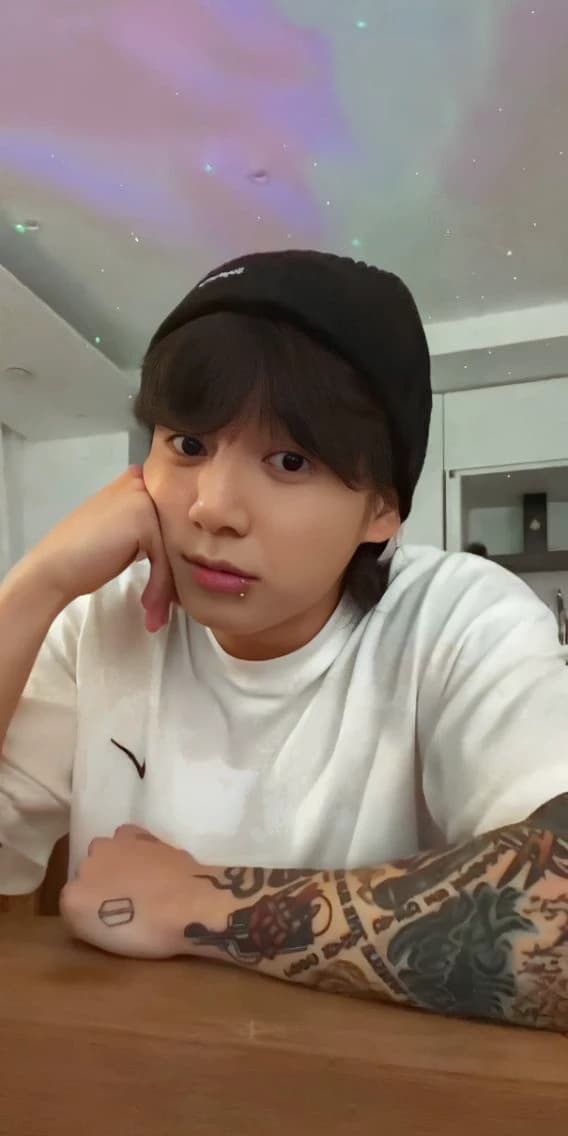 Jeon Jungkook thumbnail