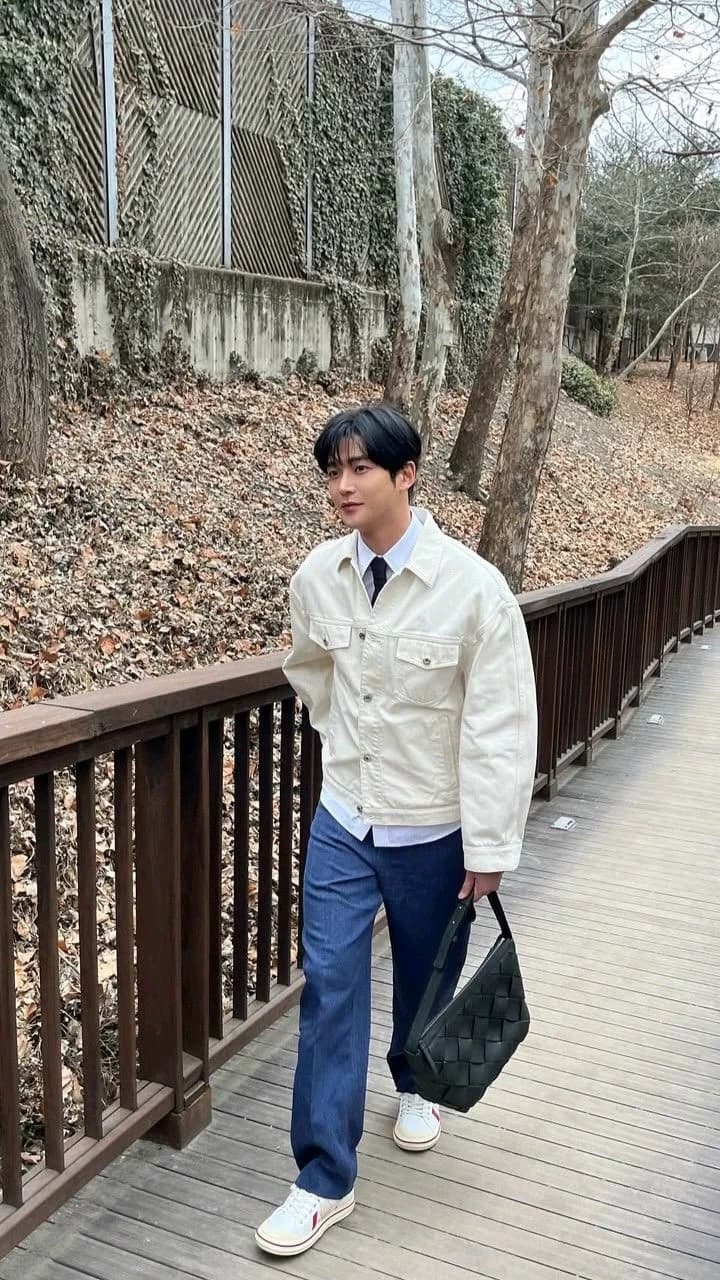 Rowoon  thumbnail
