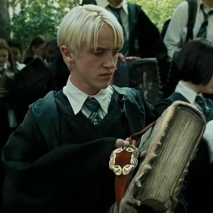 Draco Malfoy thumbnail