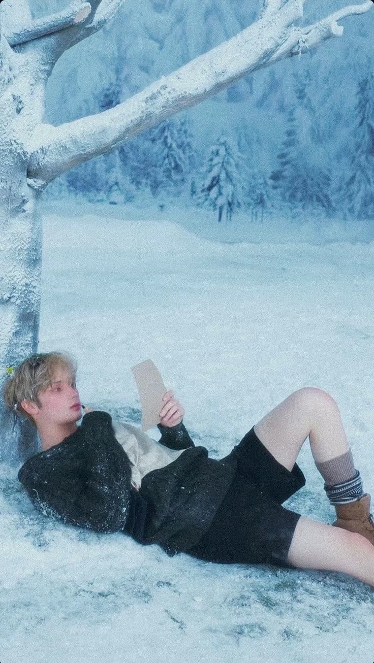 Huening Kai (TXT) // Frost thumbnail