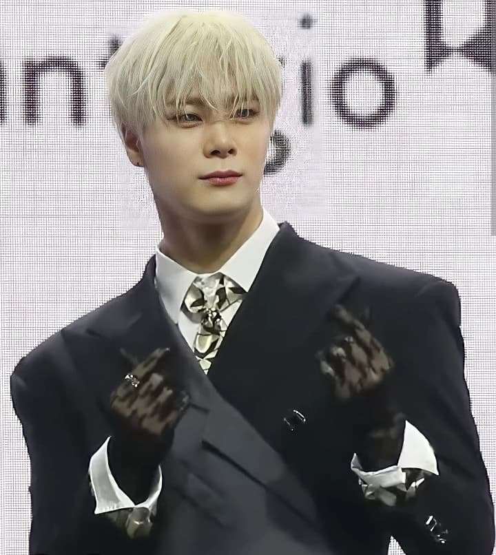 Moonbin 🫶🏻 thumbnail
