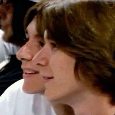Fred and George Weasley thumbnail