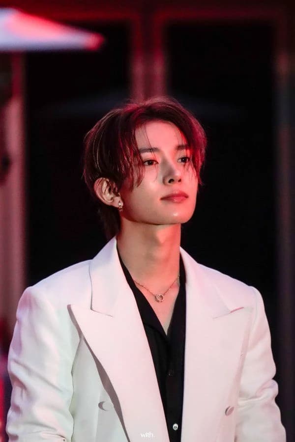 Lee Heeseung thumbnail