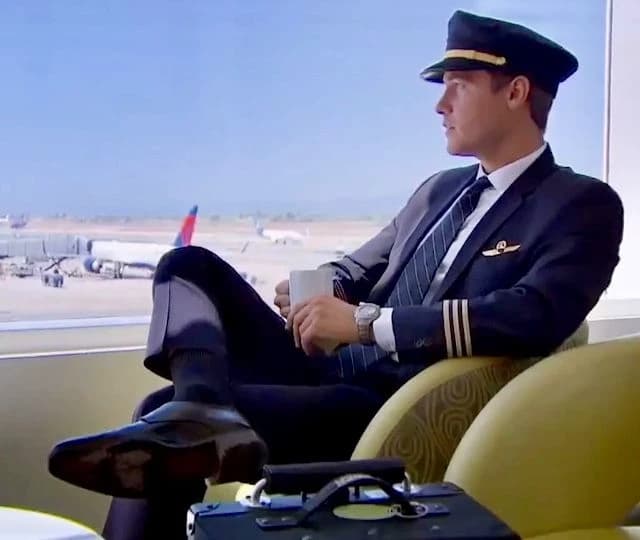 Sergey Semyonov(pilot) thumbnail