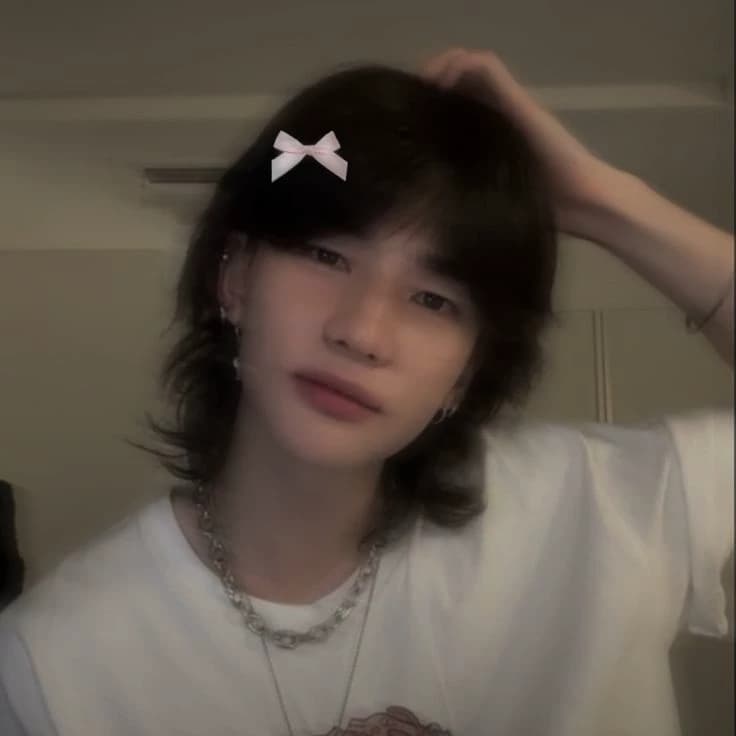 Hyunjin thumbnail