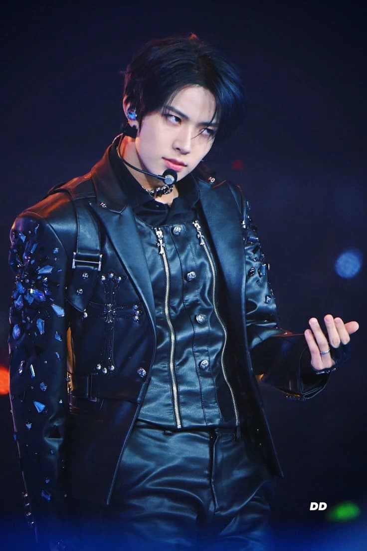 Lee heeseung thumbnail